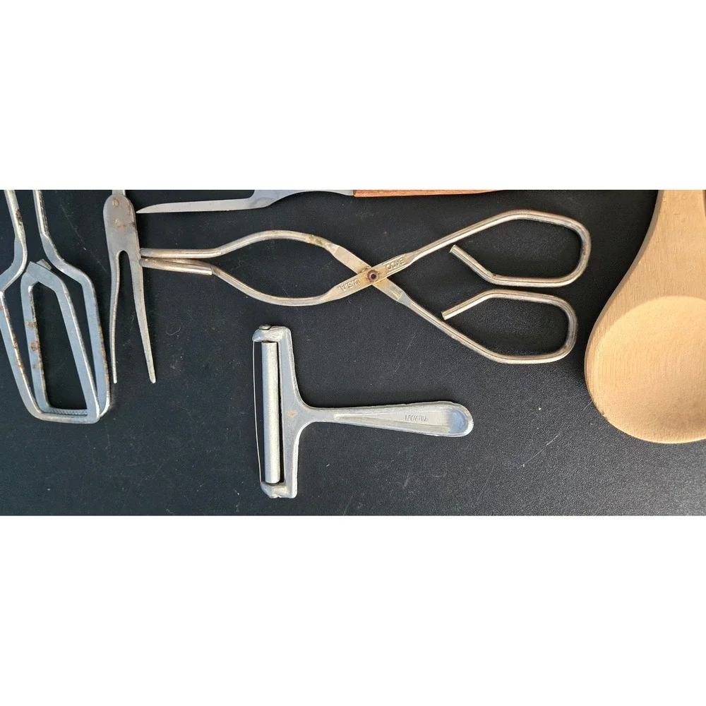 Mixed Kitchen Utensil Lot Pampered Chef Wooden Spoon Ekco Tongs Cutlery 13pc
